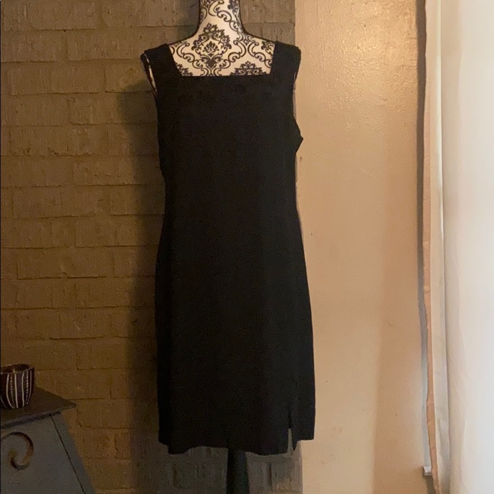 Gorgeous black dress with floral pattern on top